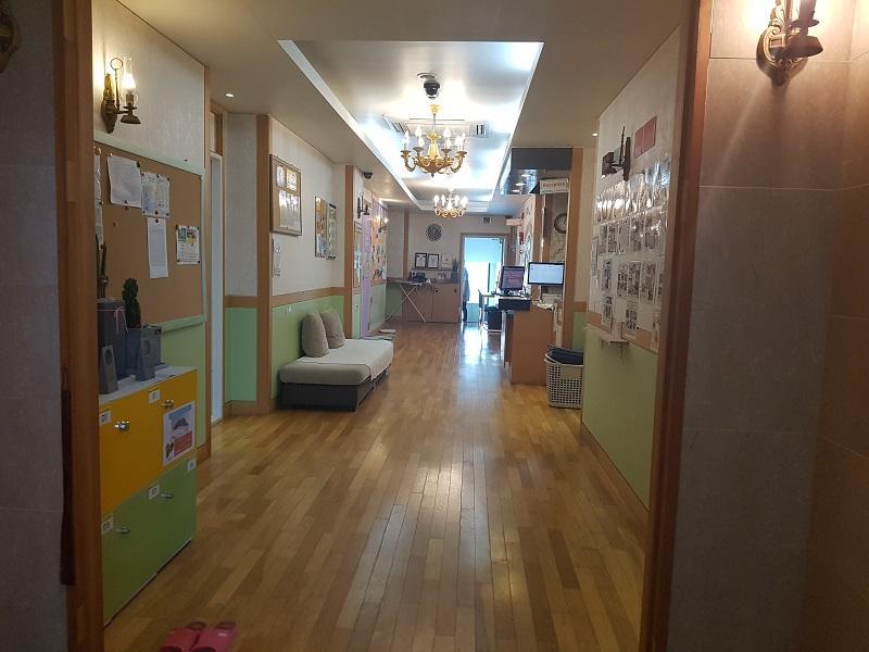Hostel Lyndon Jeju Exterior photo