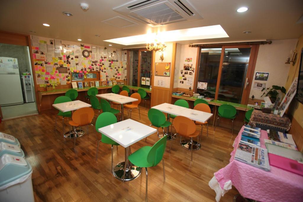 Hostel Lyndon Jeju Exterior photo